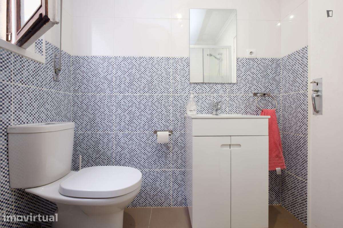 Quarto - localizado em Norton de Matos Coimbra - Grande imagem: 3/26