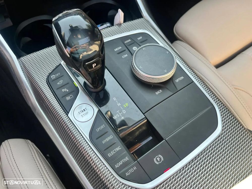 BMW 330 e Pack Desportivo M Auto - 42