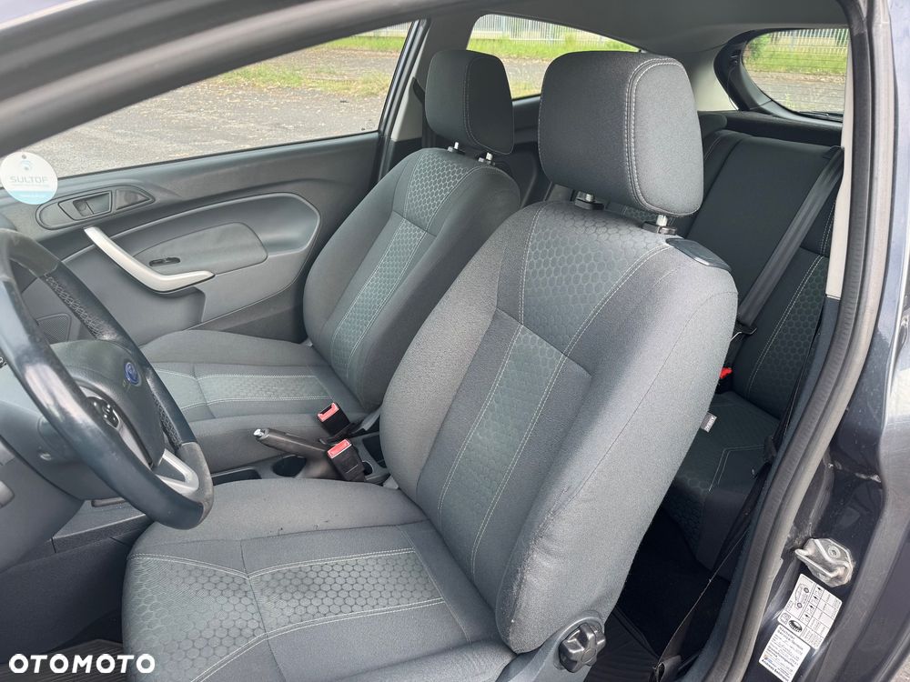 Ford Fiesta - 8