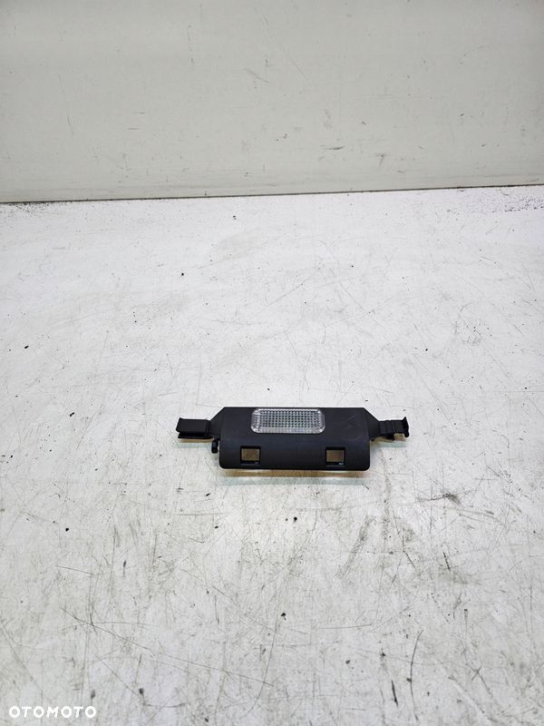 LAMPKA OŚWIETLENIE FOTELA AUDI A6 C6 A4 B7 Q7 4F0947113 - 1