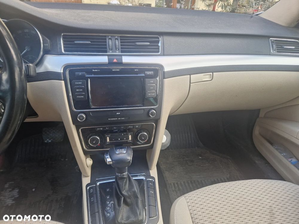 Skoda Superb 2.0 TDI 4x4 Active DSG - 5