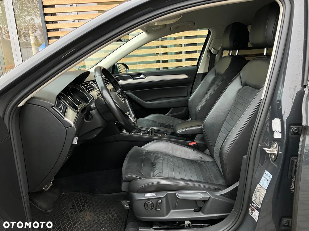 Volkswagen Passat 1.8 TSI BMT Highline DSG - 33