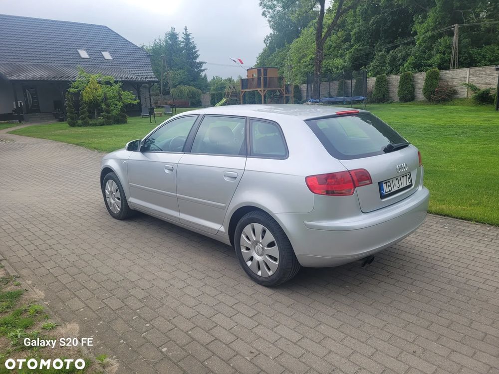 Audi A3 Sportback 1.8T FSI Ambiente - 2