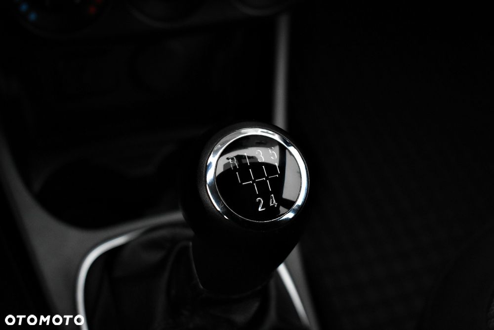 Opel Corsa 1.4 16V Selection 110 Jahre - 28