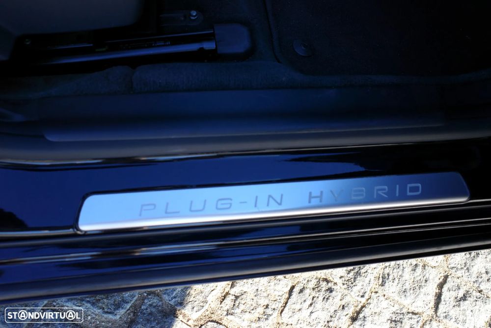 Volvo V60 D6 Plug-In-Hybrid AWD Geartronic Summum - 25