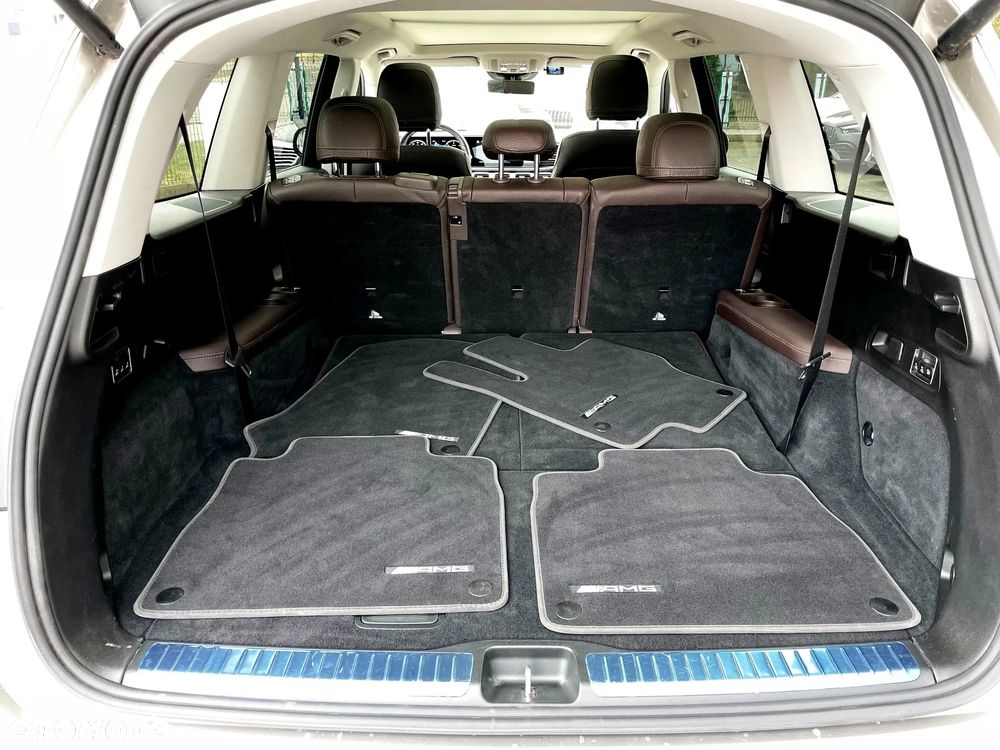 Mercedes-Benz GLS - 23