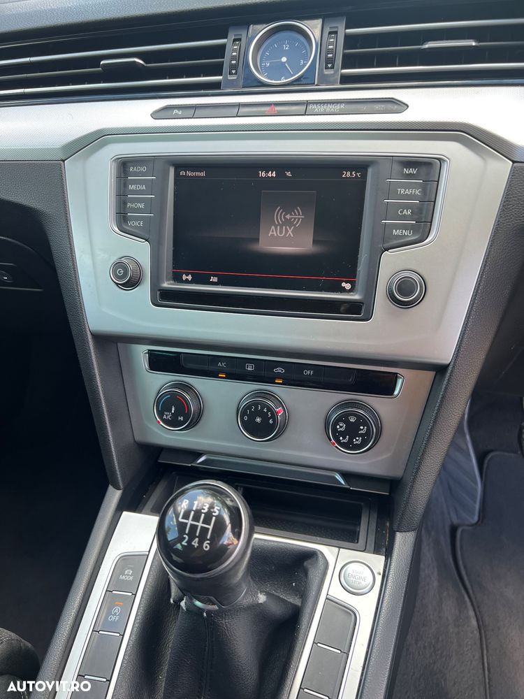 Volkswagen Passat 2.0 TDI R Executive - 11