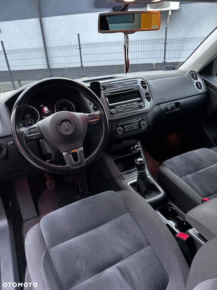 Volkswagen Tiguan - 23