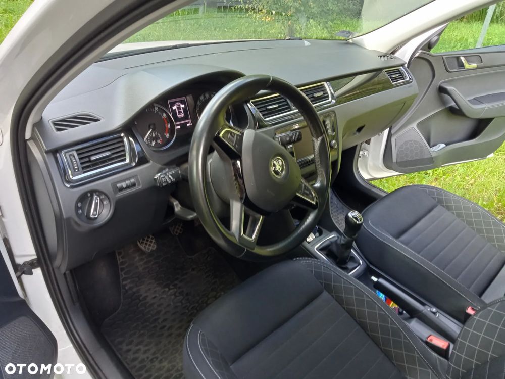 Skoda RAPID 1.2 TSI Ambition - 4