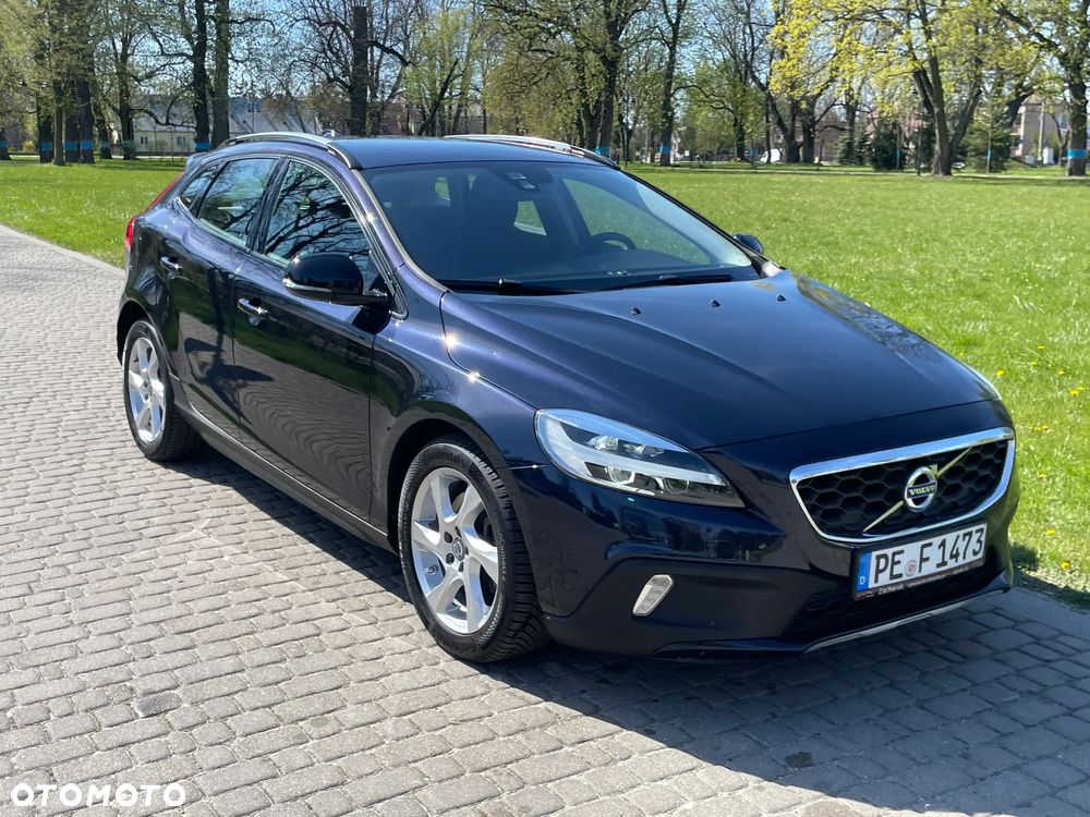Volvo V40 T3 Momentum - 1