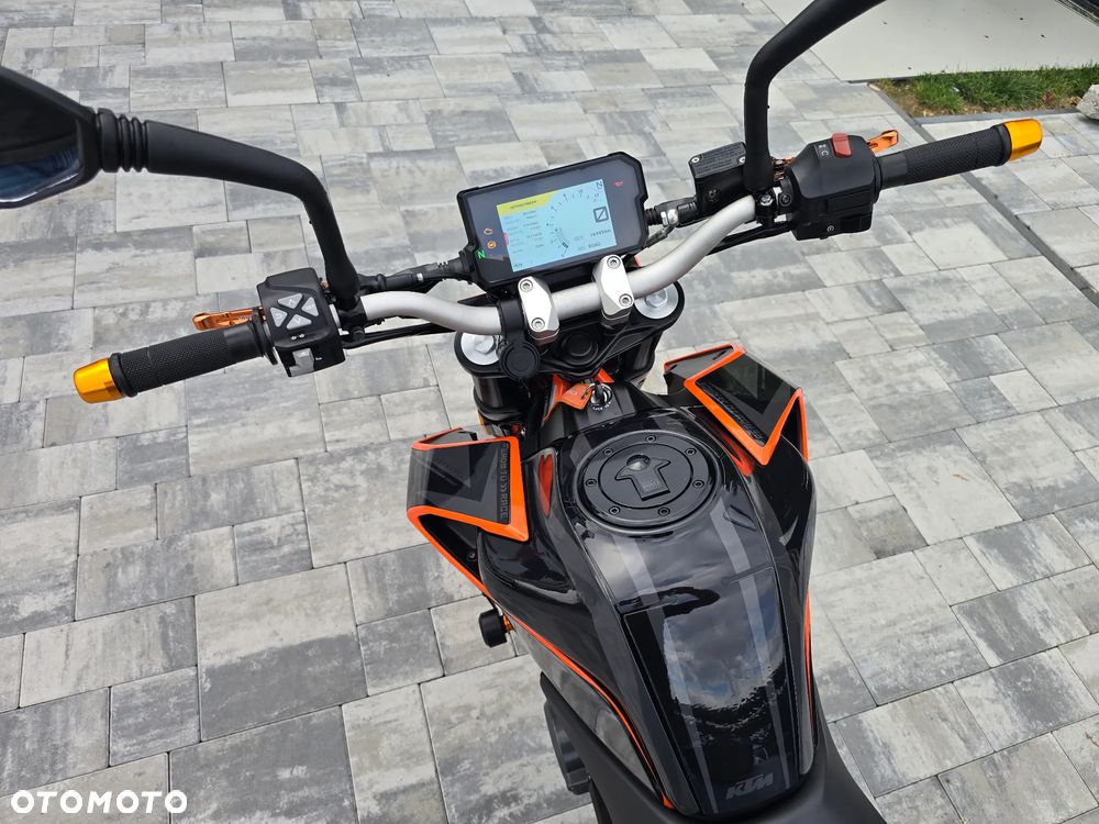 KTM Duke 390 - 21