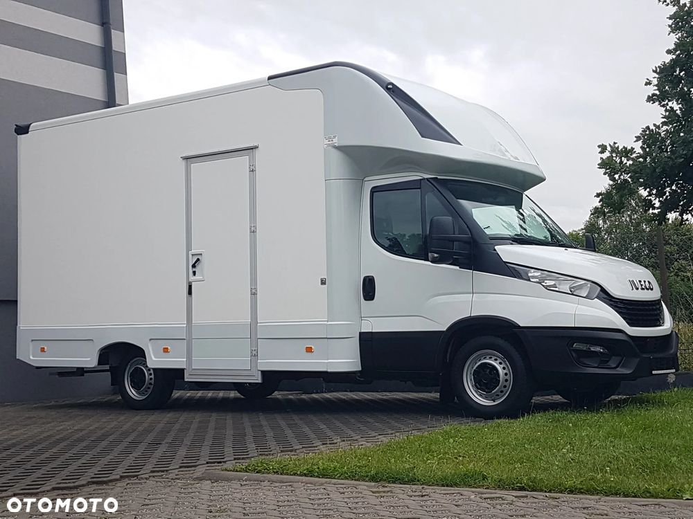 Iveco DAILY SKLEP FOODTRUCK BAR KONTENER NISKOPODŁOGOWY 4,44x2,23x2,42 KLIMA 35S14 DMC 3500KG - 30