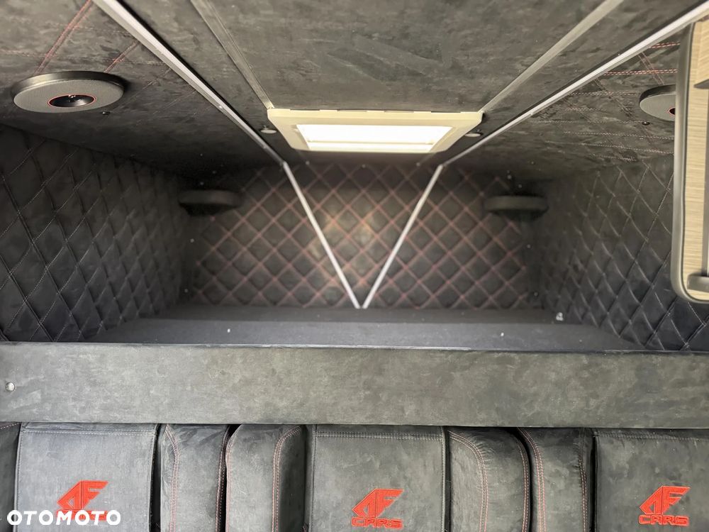 Mercedes-Benz Sprinter - 22