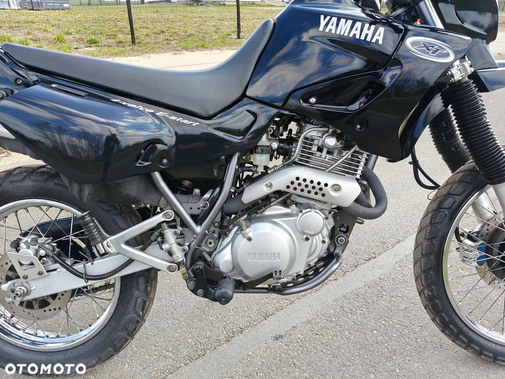 Yamaha XT - 15