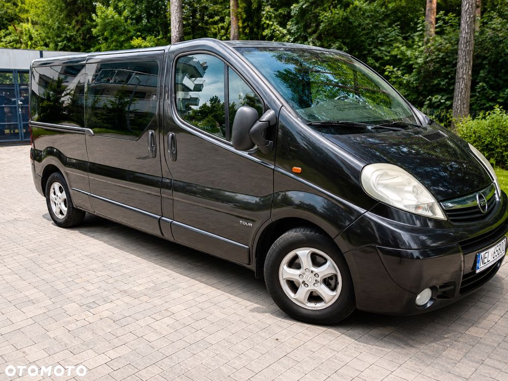 Opel Vivaro - 1