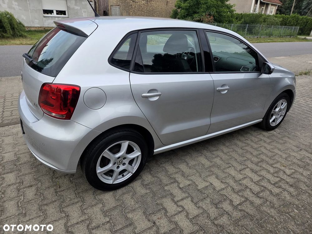 Volkswagen Polo - 8