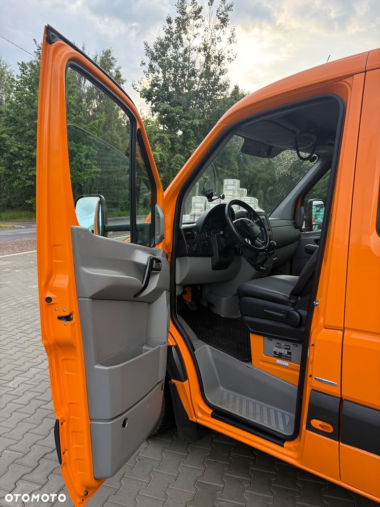 Mercedes-Benz Sprinter - 14