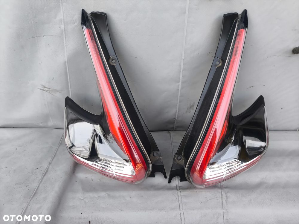 NISSAN JUKE F15 LIFT LAMPA TYLNA LEWA PRAWA 26555BV80A L90049817 L90049815 - 1