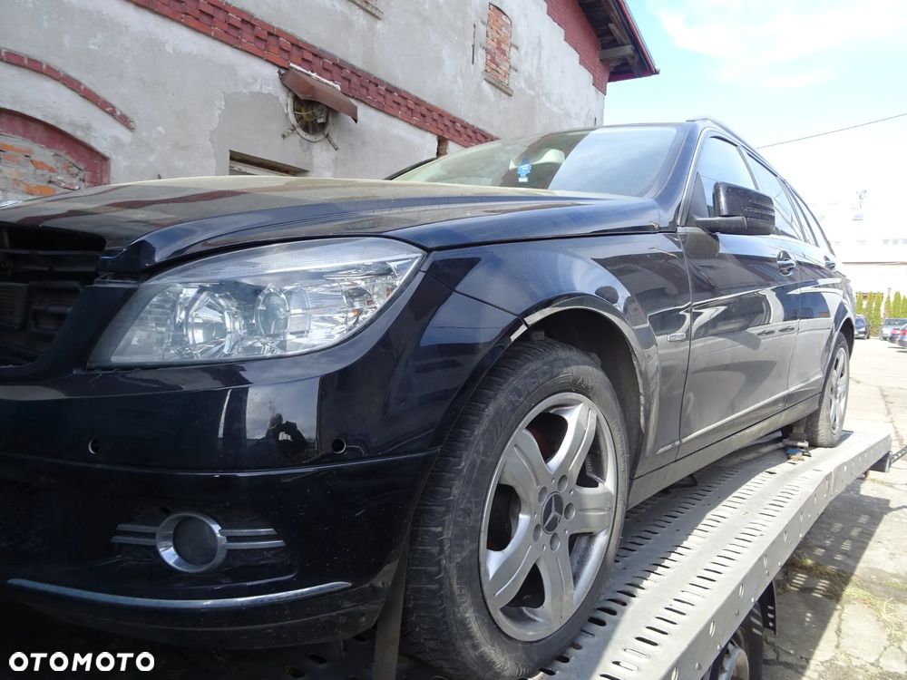 Mercedes-Benz Klasa C 180 BlueEFFICIENCY Avantgarde - 1
