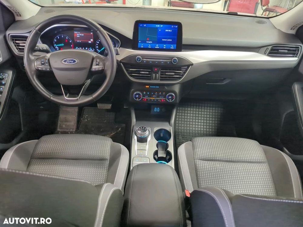 Ford Focus 1.0 EcoBoost Titanium - 3