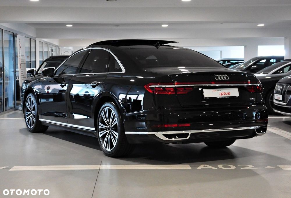 Audi A8 - 6