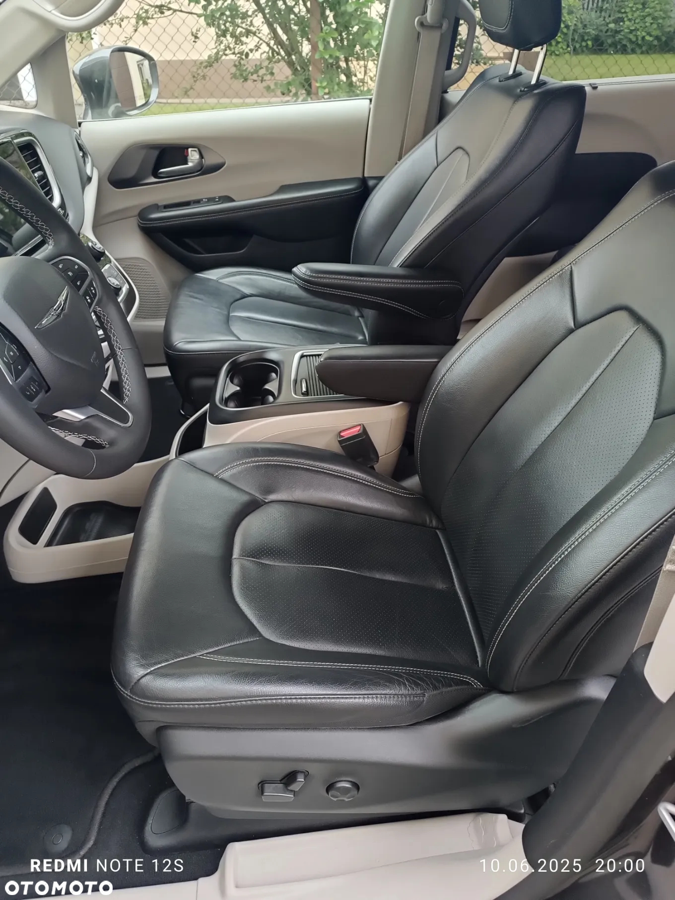 Chrysler Pacifica - 18