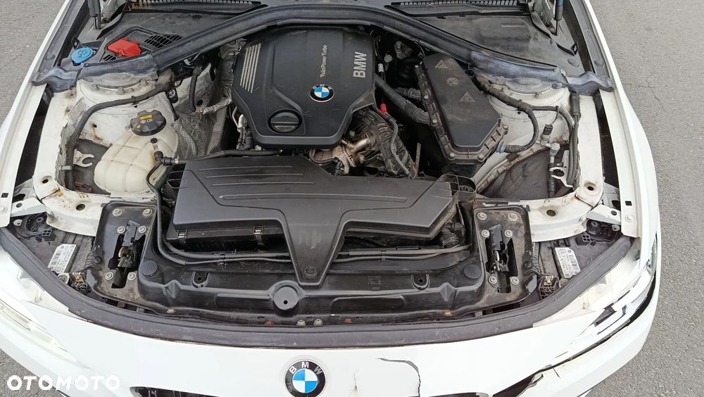 BMW Seria 3 320d Sport - 39