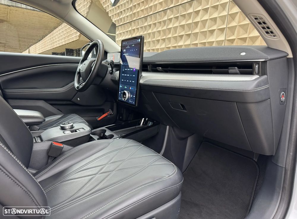 Ford Mustang Mach-E Standard - 7