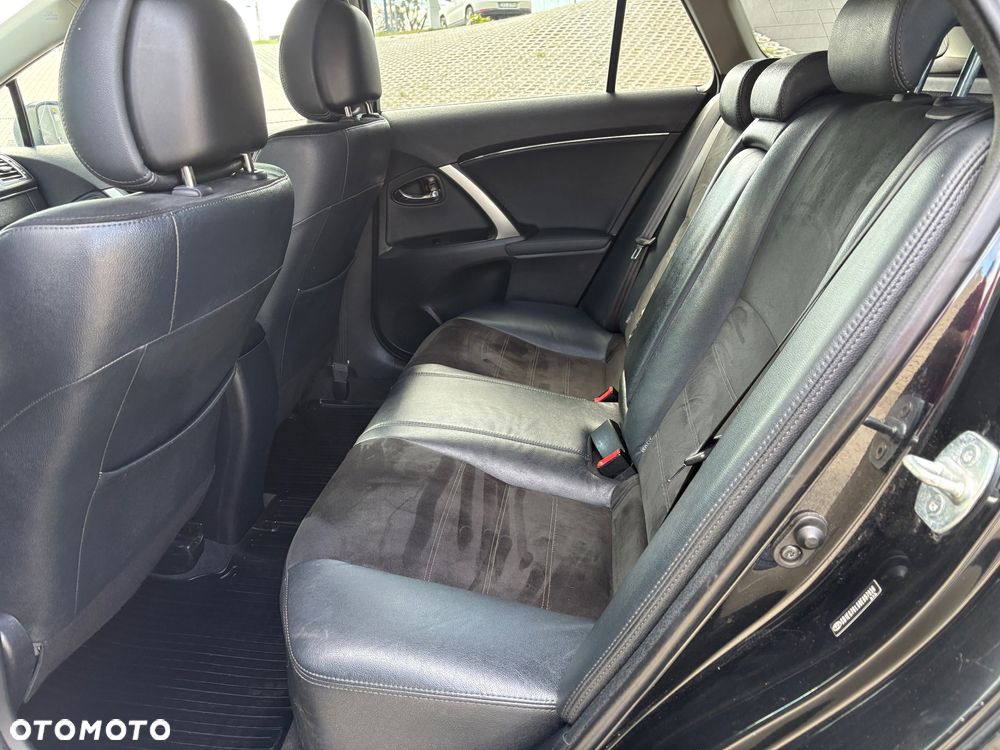 Toyota Avensis 1.8 Sol NAVI - 12