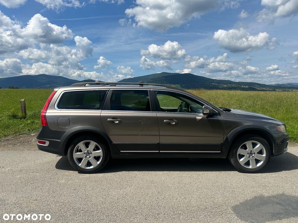 Volvo XC 70 D5 AWD Geartronic Summum - 1