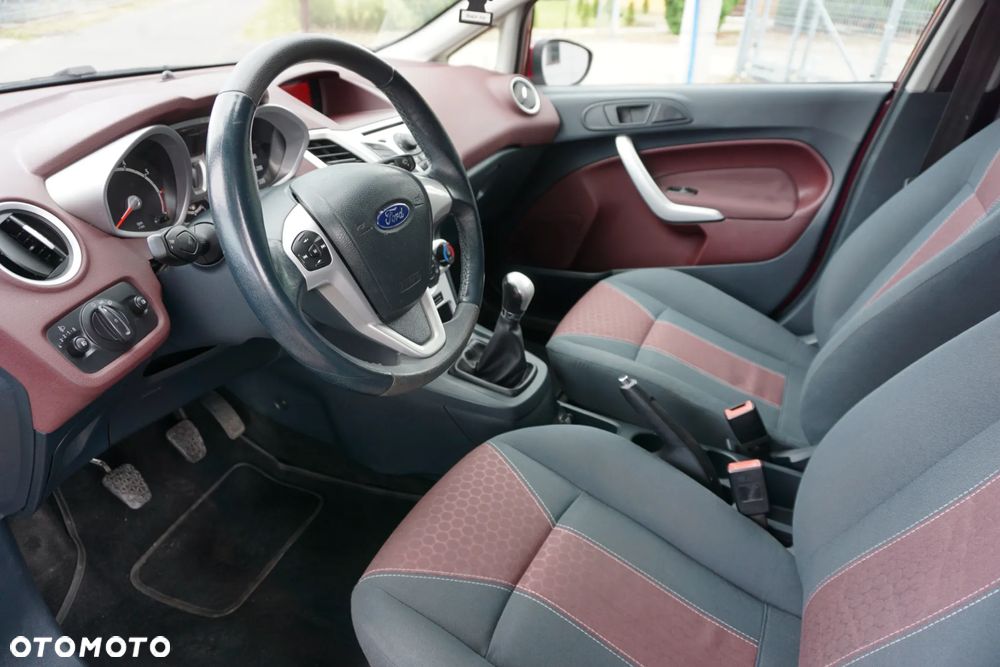 Ford Fiesta 1.25 Celebration - 8