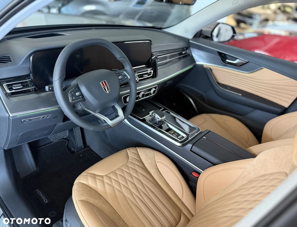 Hongqi HS5 - 5