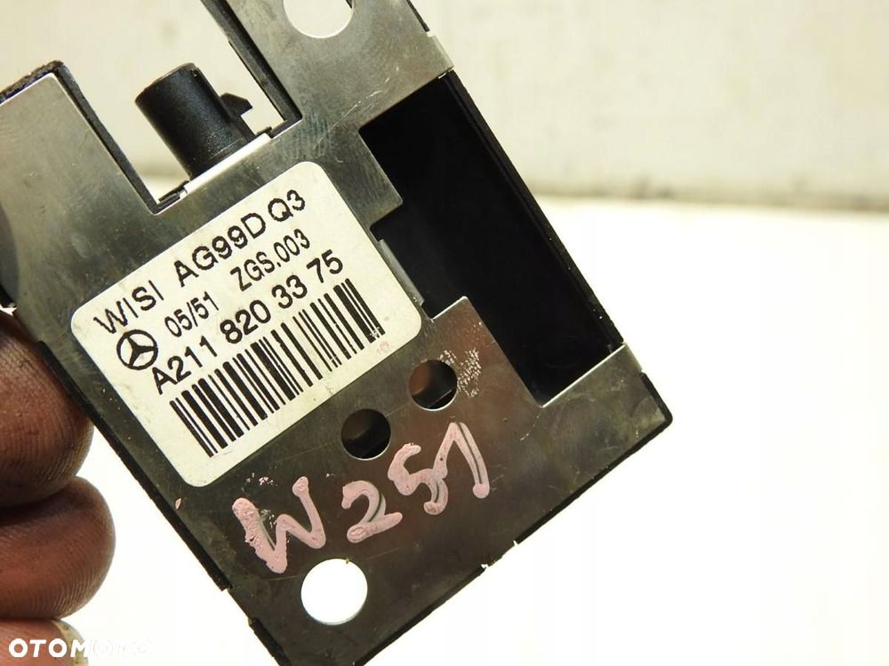 WZMACNIACZ ANTENY MERCEDES R W251 A2118203375 - 2