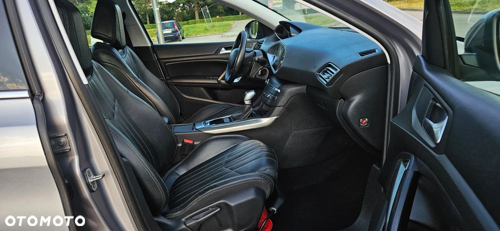 Peugeot 308 PureTech 130 GPF EAT8 Stop & Start Allure - 12
