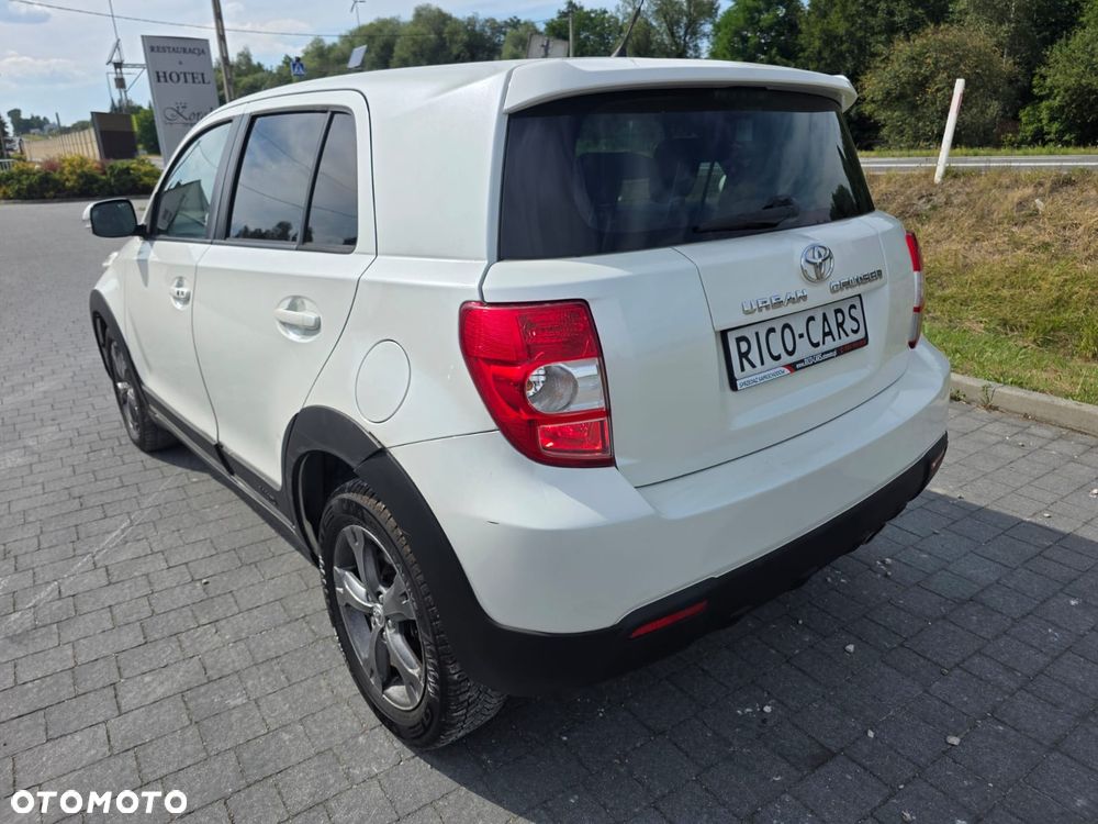 Toyota Urban Cruiser - 2