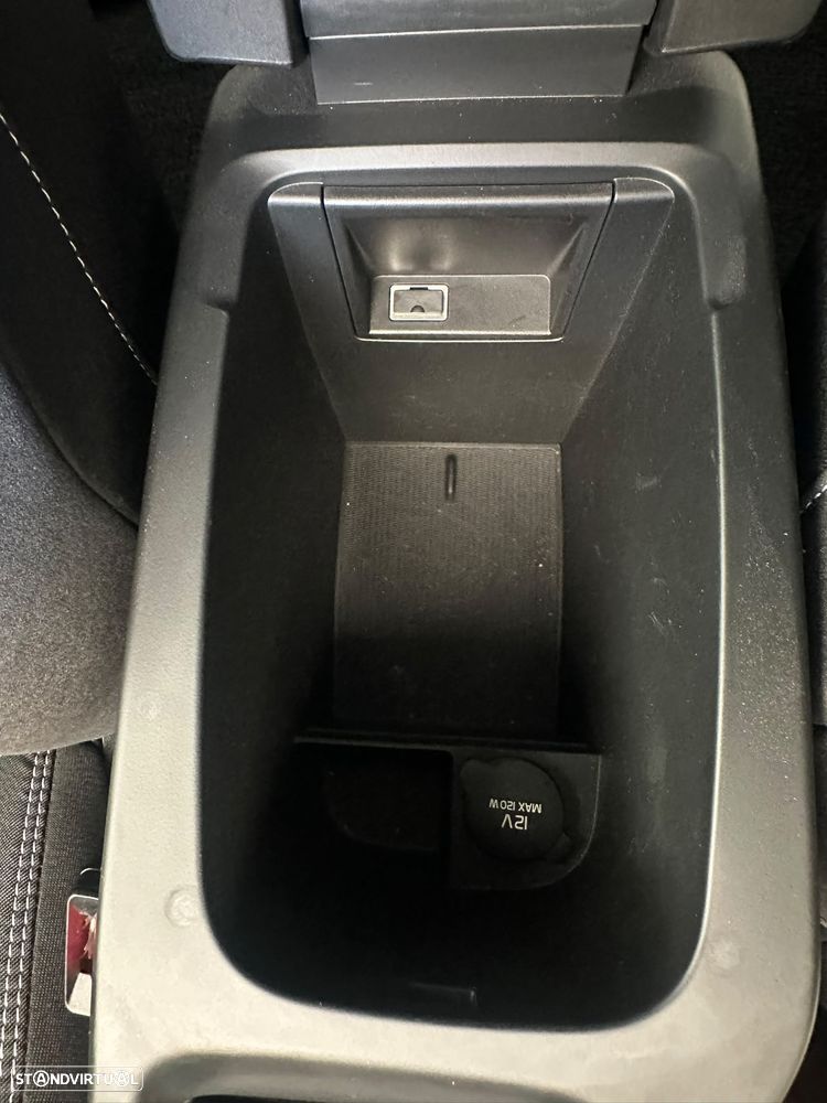 Volvo V40 2.0 D3 Kinetic Geartronic - 19