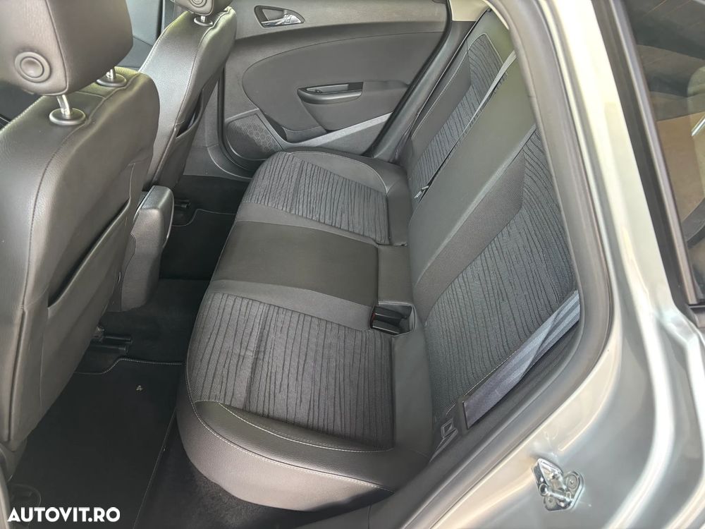 Opel Astra 1.6 TWINPORT ECOTEC Active - 28