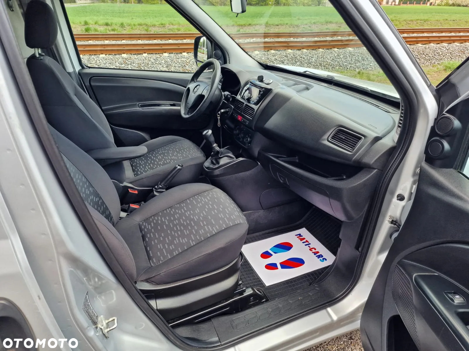 Opel COMBO - 13