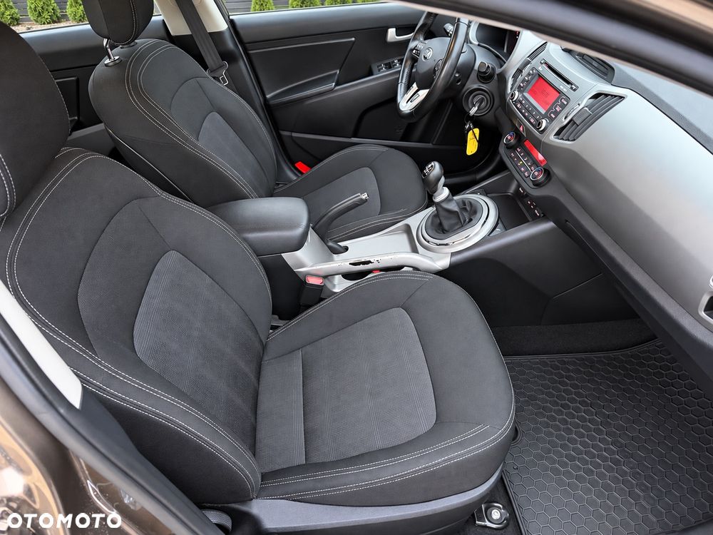Kia Sportage 1.7 CRDI M 2WD - 9