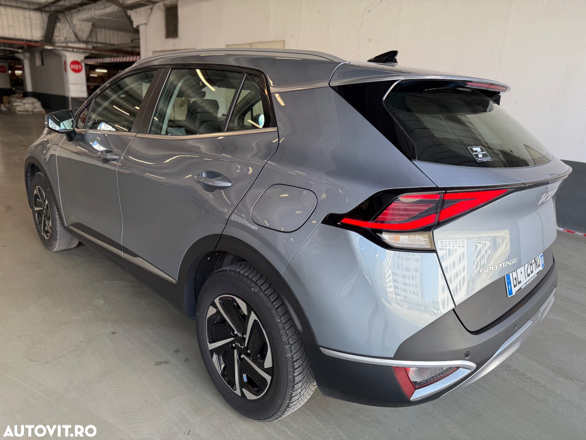 Kia Sportage 1.6T-GDI Hybrid 2WD Aut. Vision - 11
