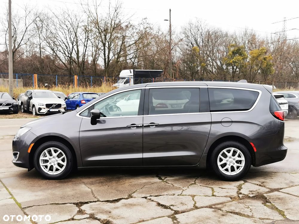 Chrysler Pacifica - 31