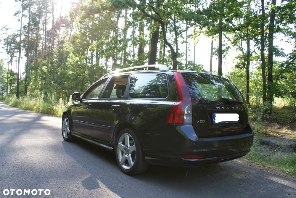 Volvo V50 2.0D R-Design Momentum - 27