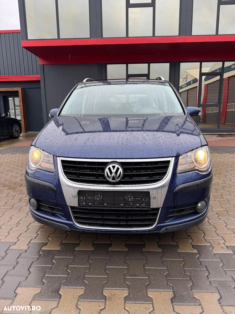 Volkswagen Touran 2.0 TDI DPF DSG Cross - 4