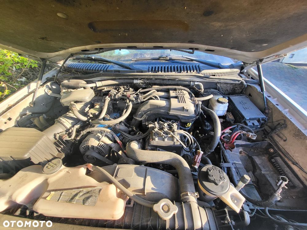 Ford Explorer 4.0 4WD - 5