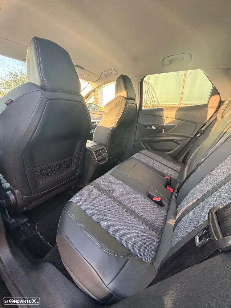Peugeot 3008 1.6 Hybrid Allure Pack e-EAT8 - 11