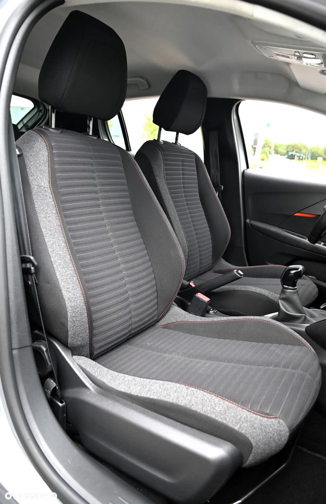 Peugeot 208 - 31