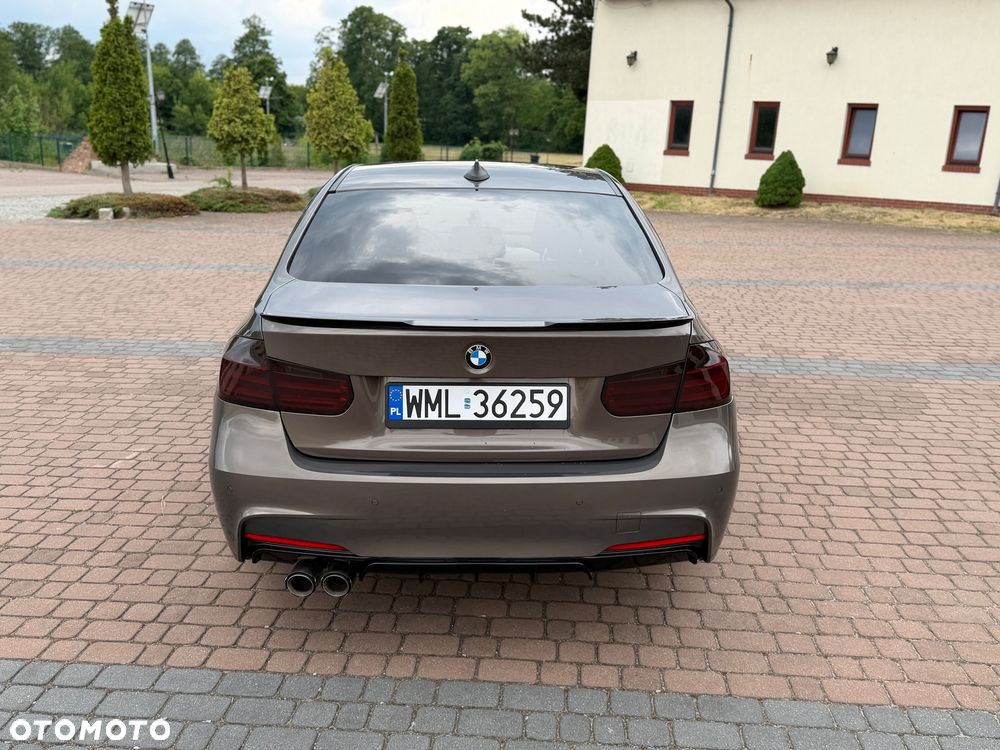 BMW Seria 3 318d Blue Performance Sport Line - 24