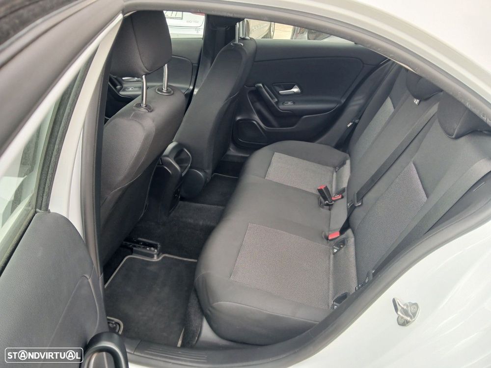 Mercedes-Benz A 250 Limousine e 8G-DCT - 13