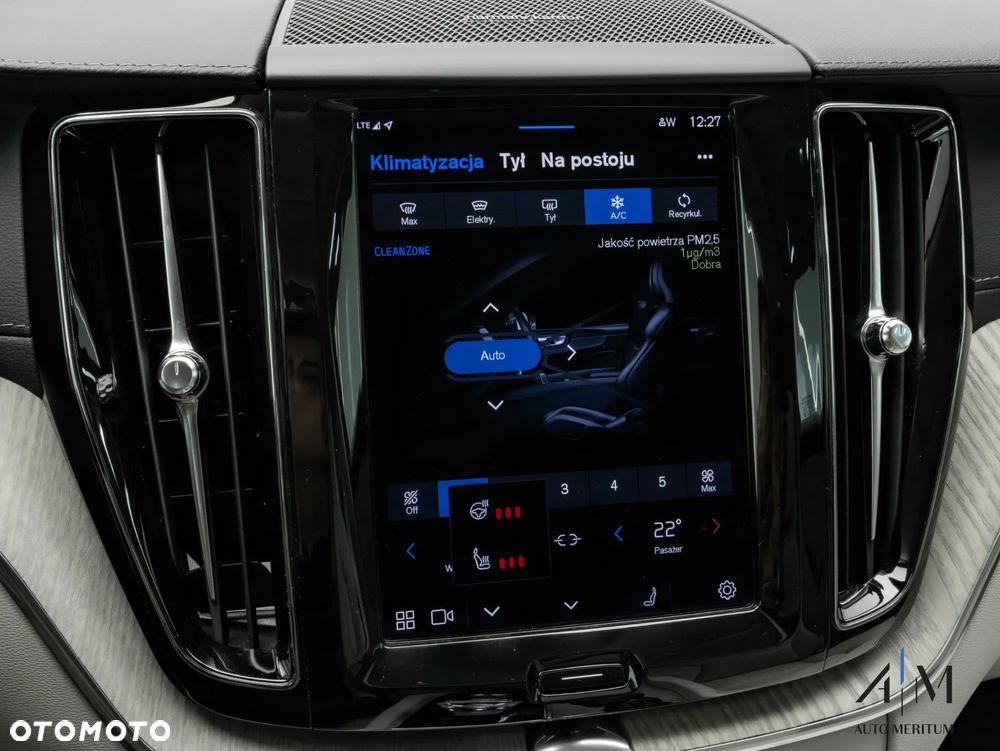 Volvo XC 60 B4 D AWD Plus Bright - 28
