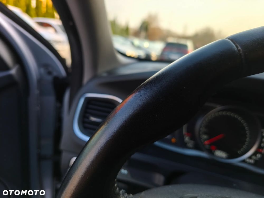 Volvo V60 D2 Drive-E Momentum - 12